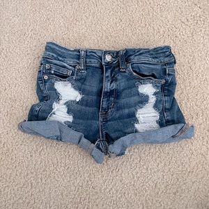 American Eagle, Size 2, Blue ripped shorts